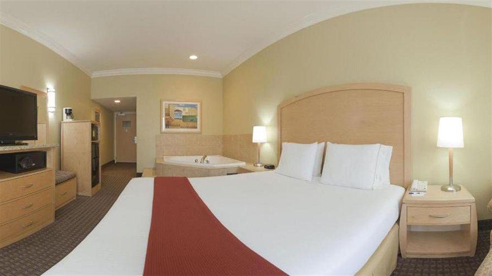 Holiday Inn Express Hotel & Suites Vacaville By Ihg Zewnętrze zdjęcie