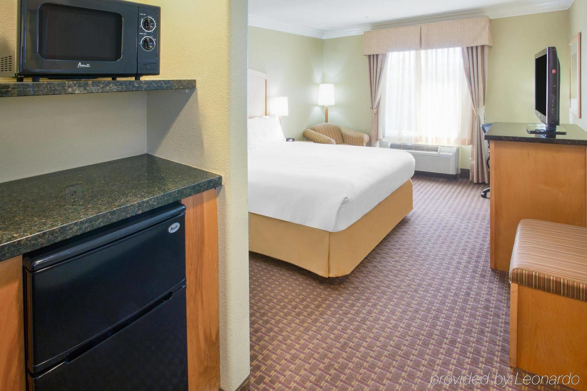 Holiday Inn Express Hotel & Suites Vacaville By Ihg Zewnętrze zdjęcie